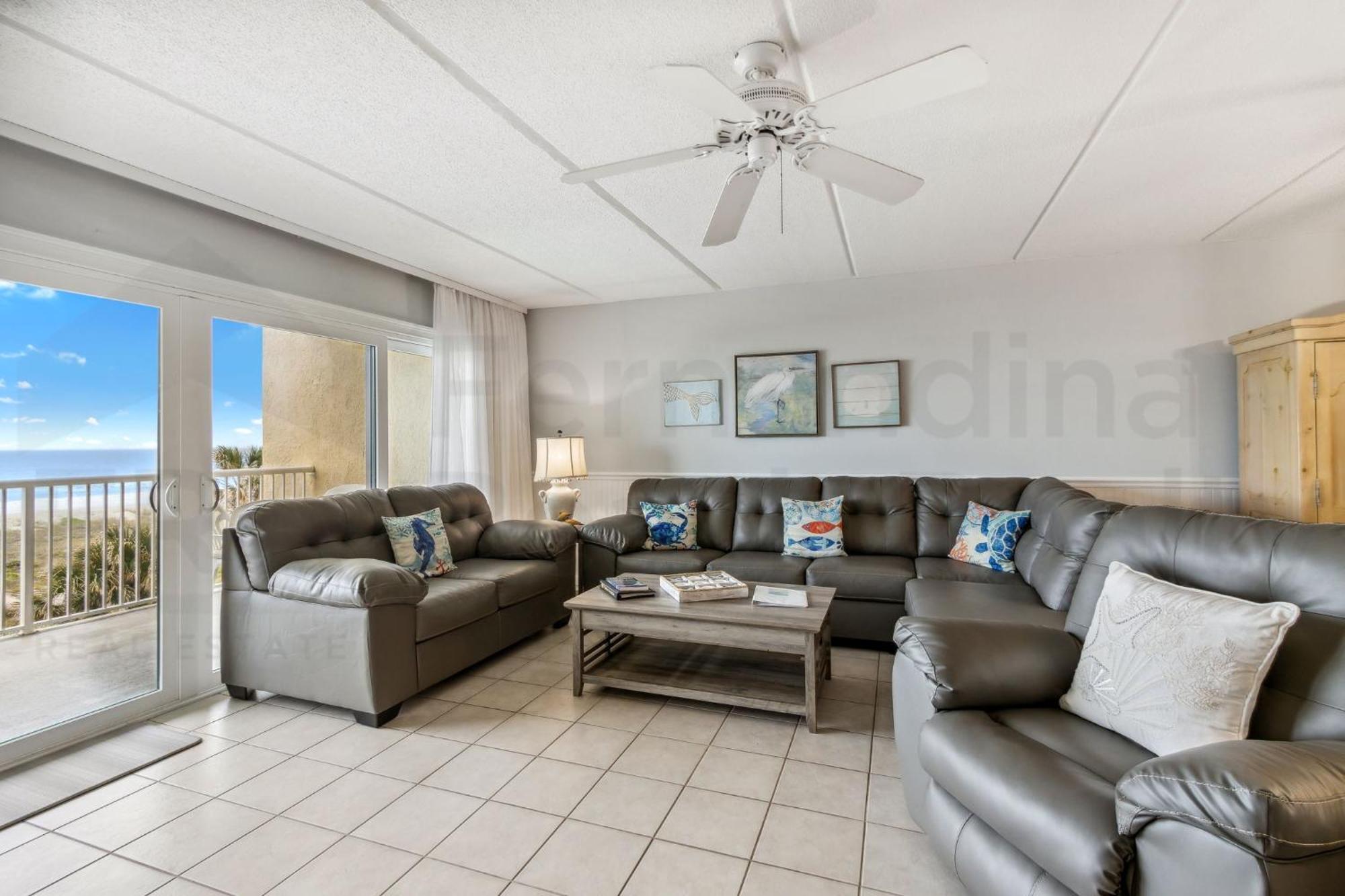Oceanfront Condo W Balcony Амилия Экстерьер фото