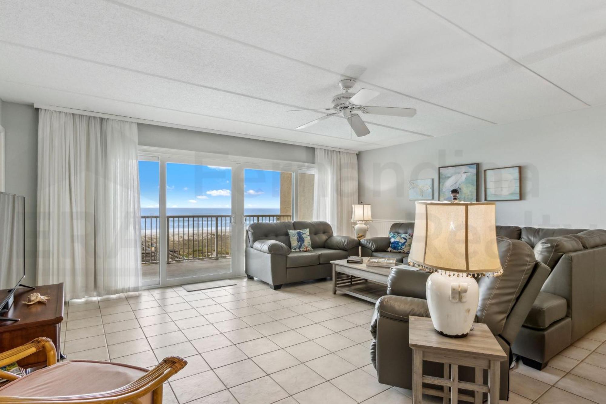 Oceanfront Condo W Balcony Амилия Экстерьер фото