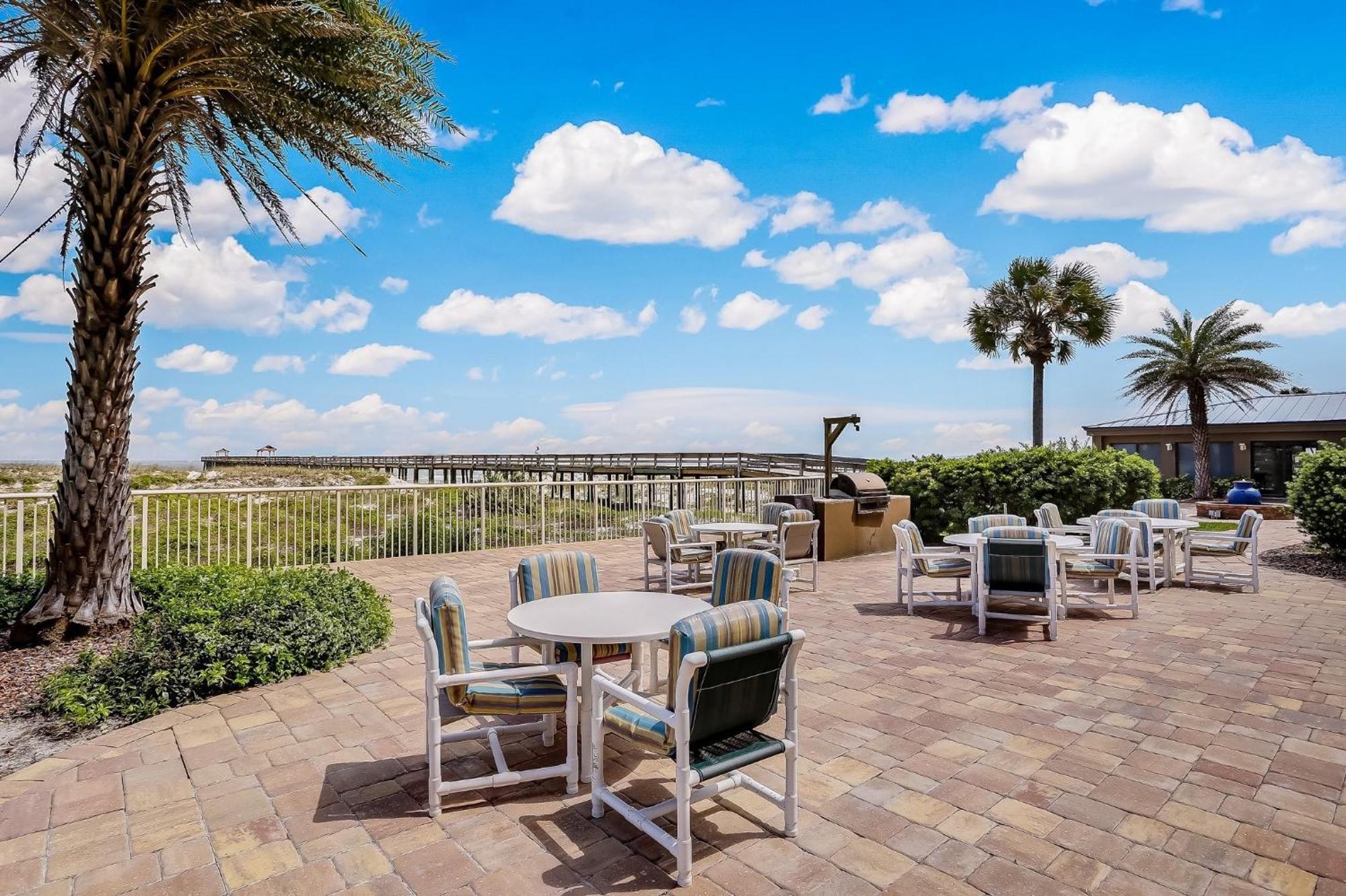 Oceanfront Condo W Balcony Амилия Экстерьер фото