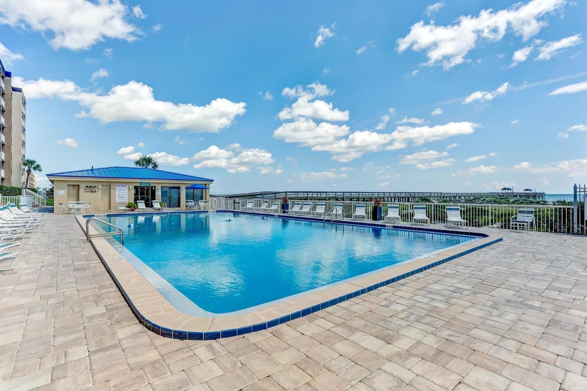Oceanfront Condo W Balcony Амилия Экстерьер фото